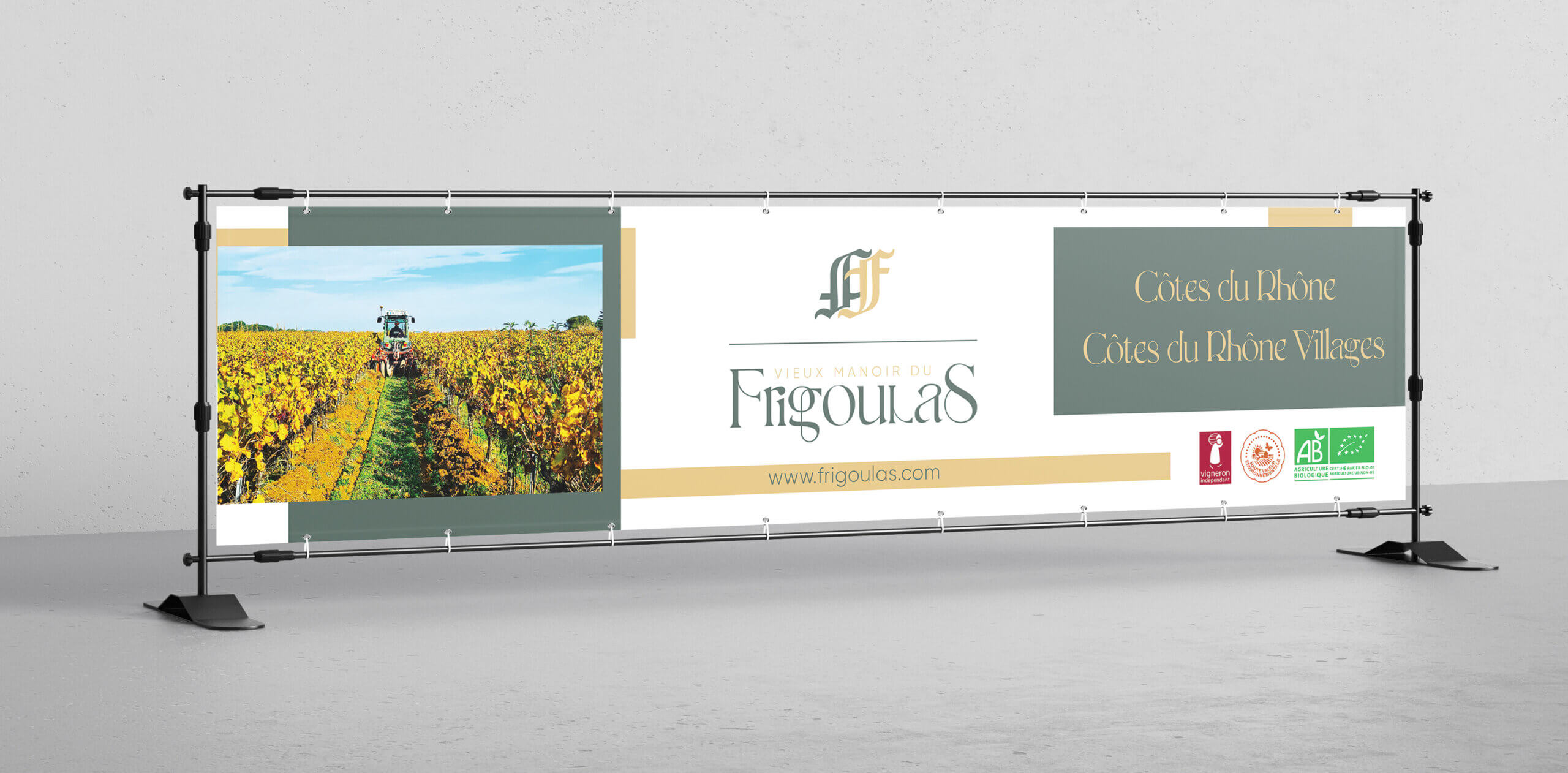 Mockup bâche Vieux Manoir du Frigoulas